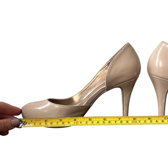 Madden Girl Nude patent leather heels | classic round toe pumps size 7 | 3.5” - Picture 11 of 12